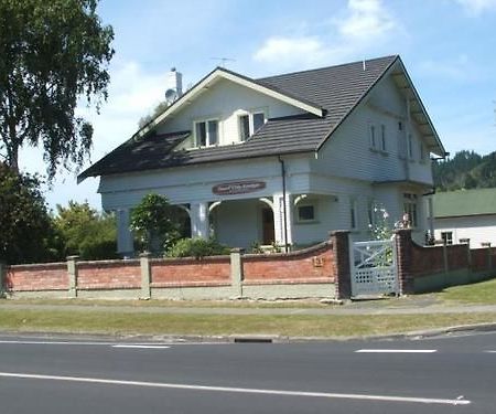 Surf City Lodge Gisborne Exterior photo